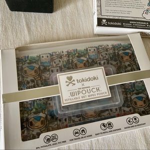 ❗️SOLD❗️Moofia Wipouch 30